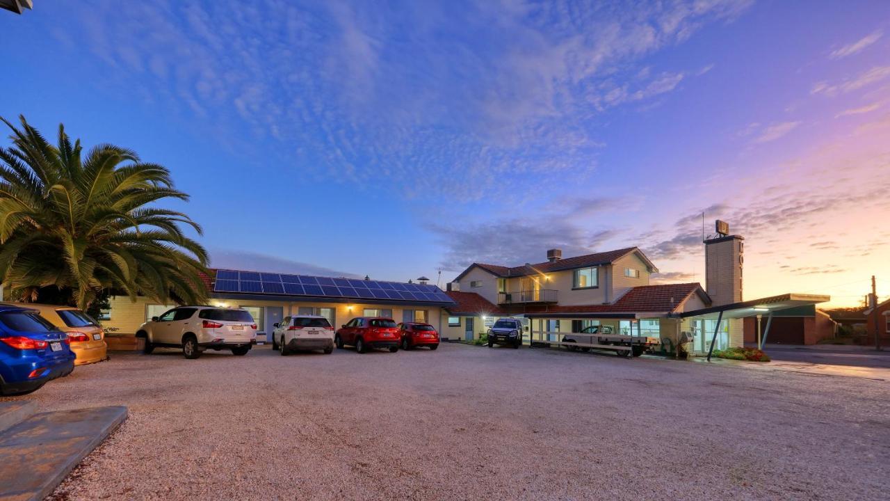 Cowra Motor Inn Extérieur photo