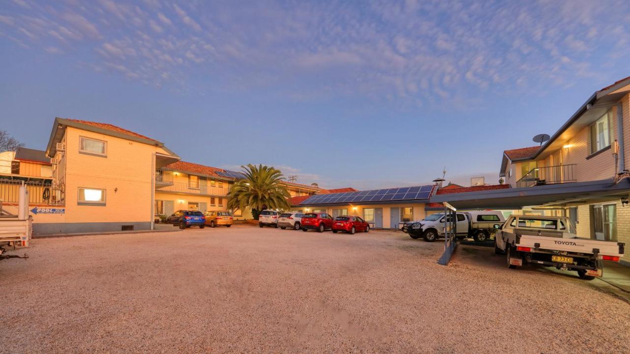 Cowra Motor Inn Extérieur photo