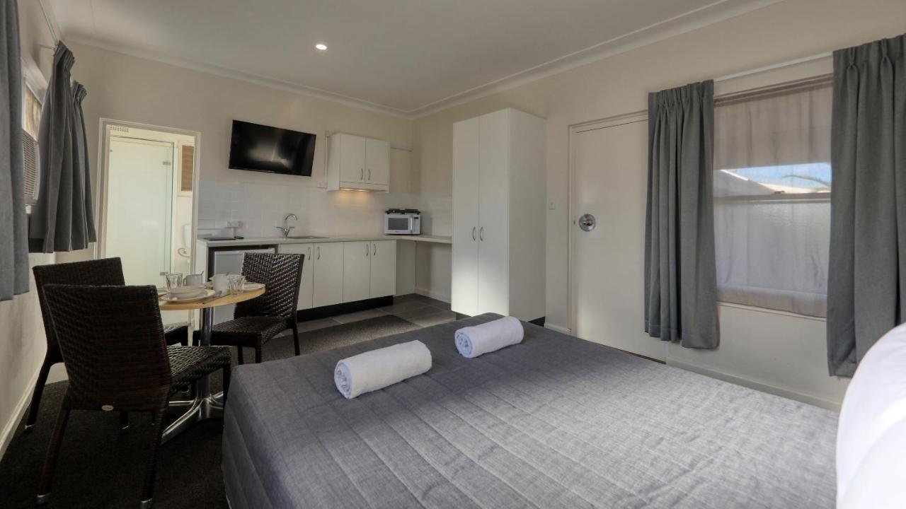 Cowra Motor Inn Extérieur photo